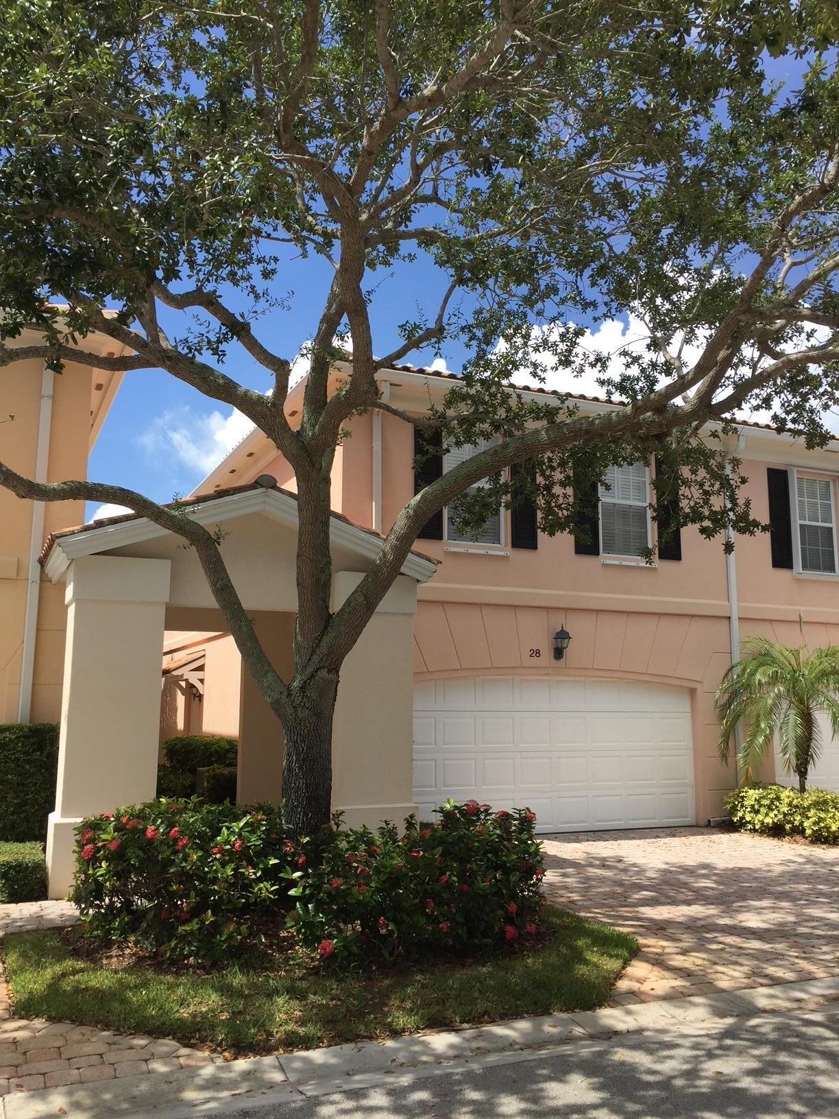 28 Live Oak Circle Tequesta, FL 33469 - Photo 1 of 7 AIMG_3304