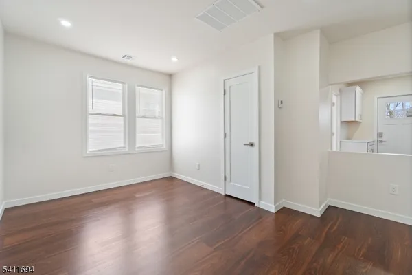 $2,900 | 824 George Street, Unit 2, Plainfield, NJ 07062
