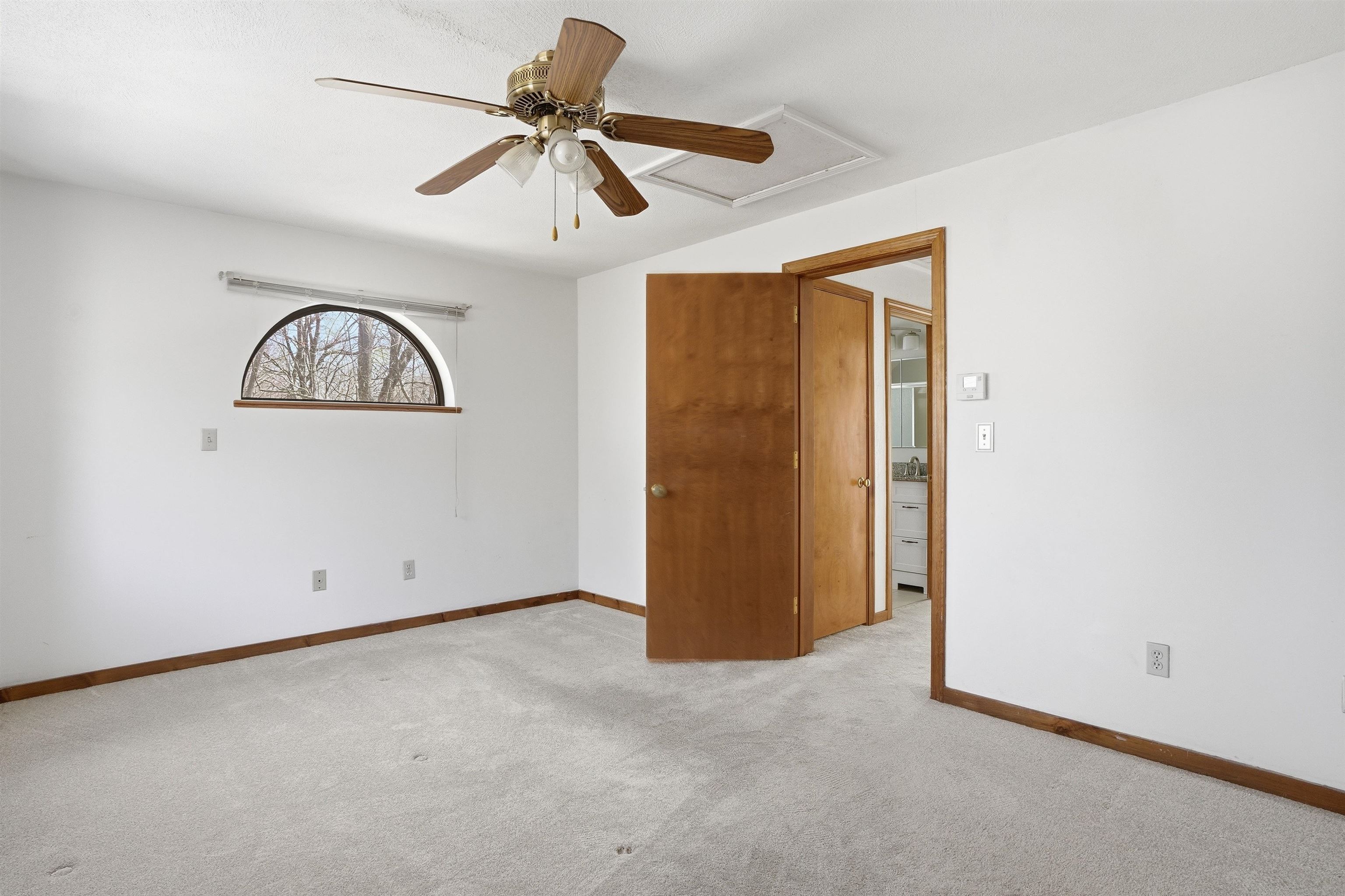 10 Hunter Drive Derry, NH 03038 - Photo 26 of 55
