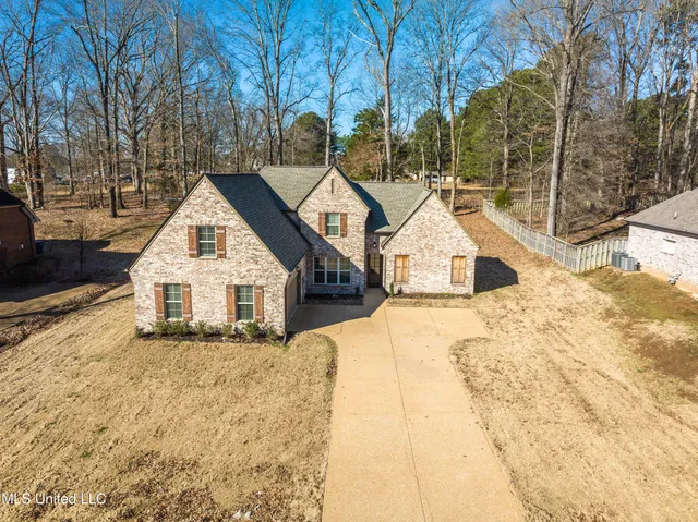 $450,000 | 4611 Bonne Terre Drive, Nesbit, MS 38651
