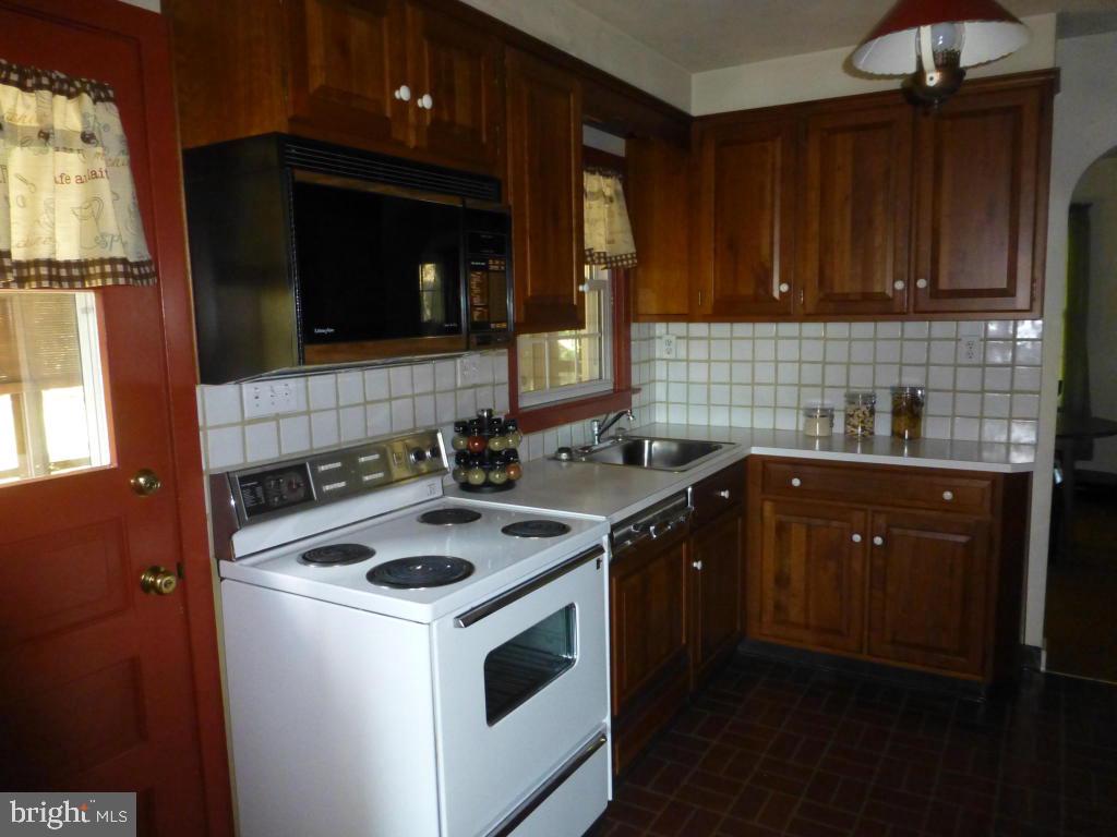 1511 Sandhill Road Lebanon, PA 17046 - Photo 20 of 36 Gallery Image 20