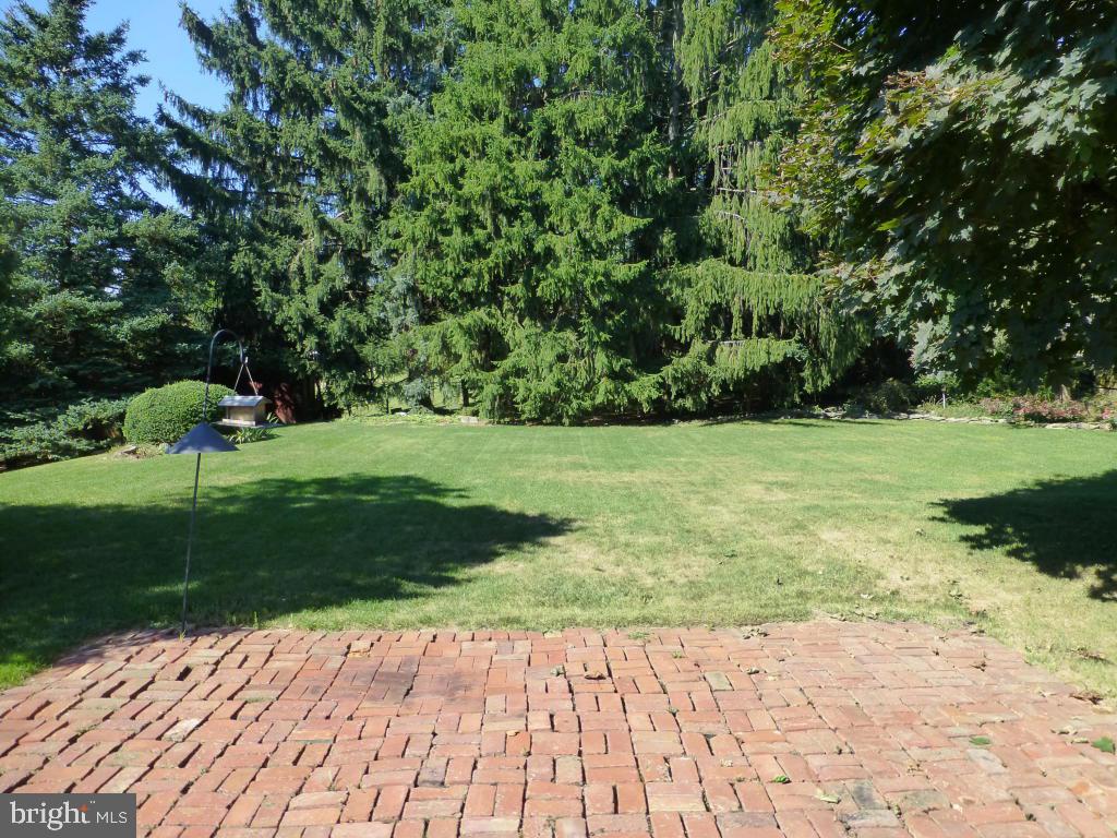 1511 Sandhill Road Lebanon, PA 17046 - Photo 4 of 36 Gallery Image 4