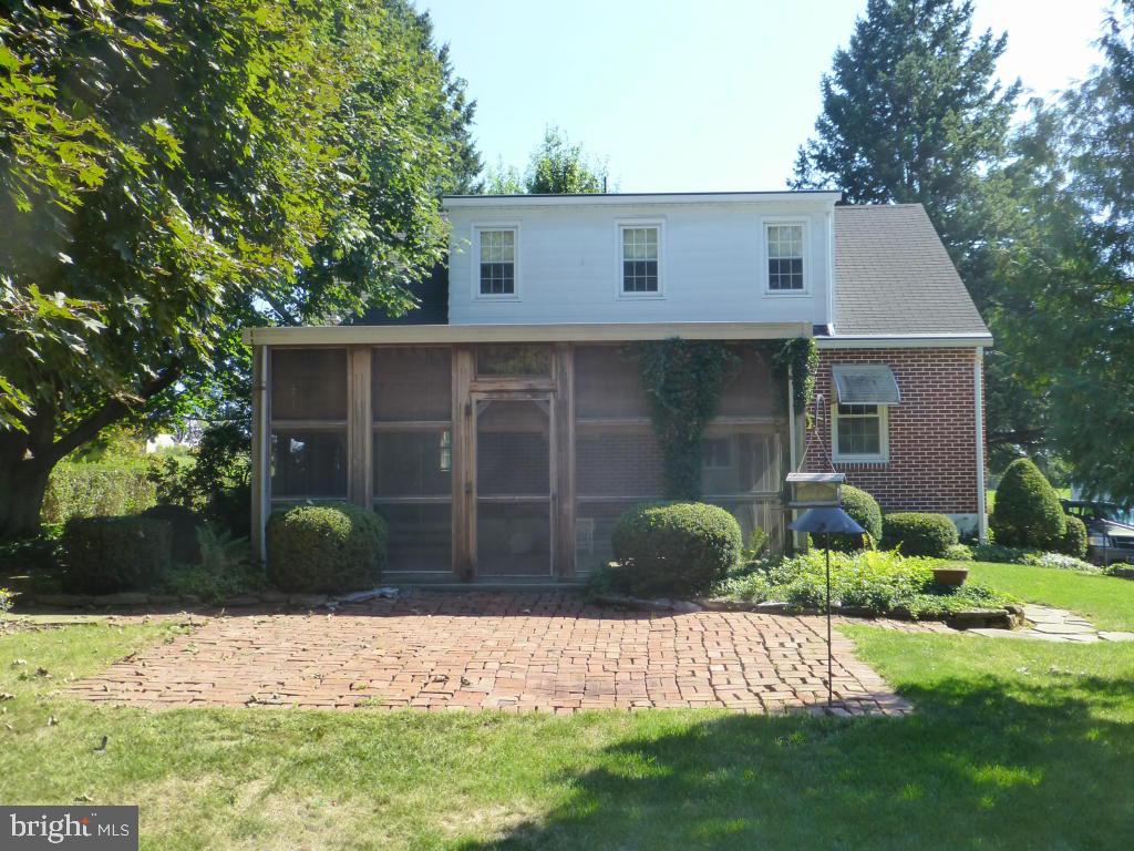1511 Sandhill Road Lebanon, PA 17046 - Photo 7 of 36 Gallery Image 7