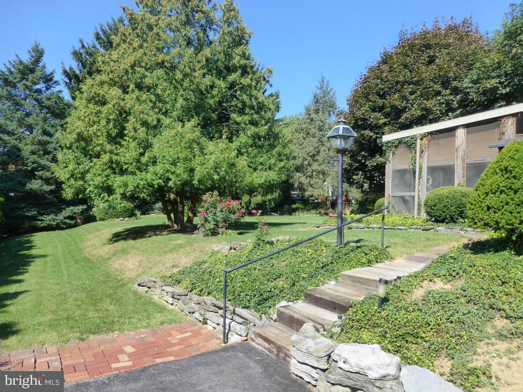 1511 Sandhill Road Lebanon, PA 17046 - Photo 9 of 36 Gallery Image 9