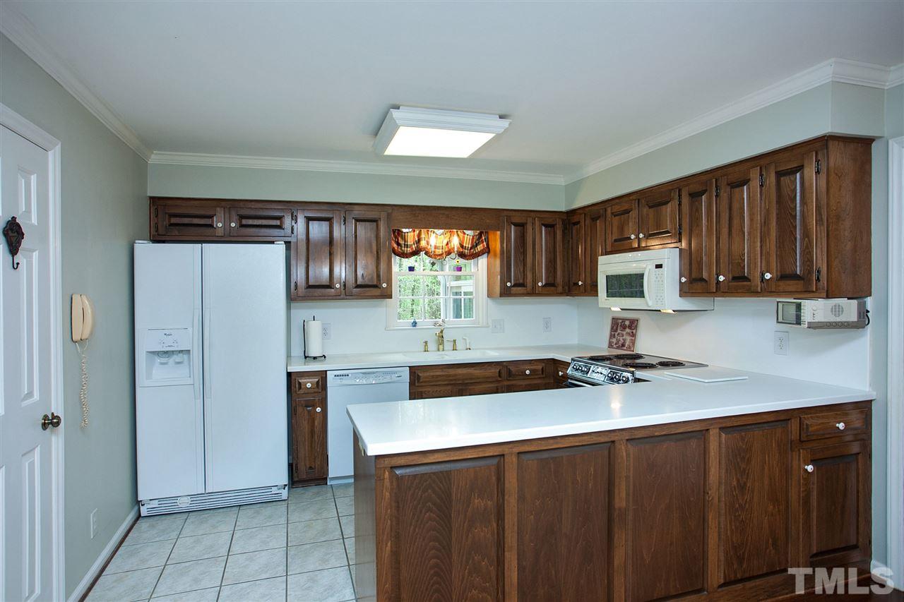 4717 Randolph Court Raleigh, NC 27606 - Photo 12 of 25 Gallery Image 12