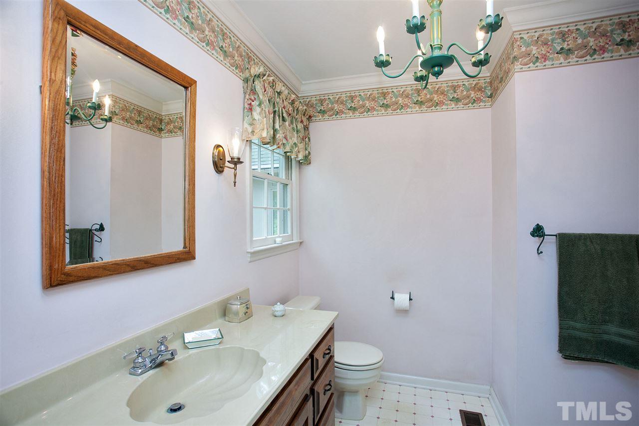 4717 Randolph Court Raleigh, NC 27606 - Photo 14 of 25 Gallery Image 14