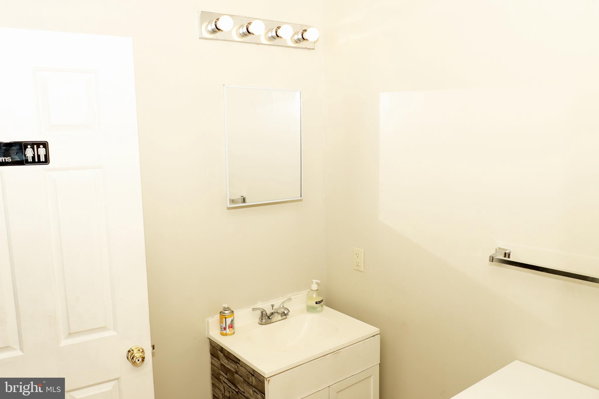 9216 Crandall Road Lanham, MD 20706 - Photo 39 of 45
