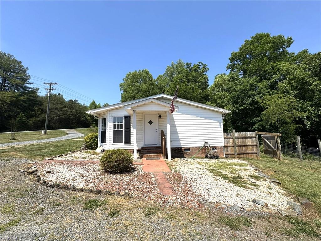 3028 Quaker Church Road Pinnacle, NC 27043 - Photo 25 of 33