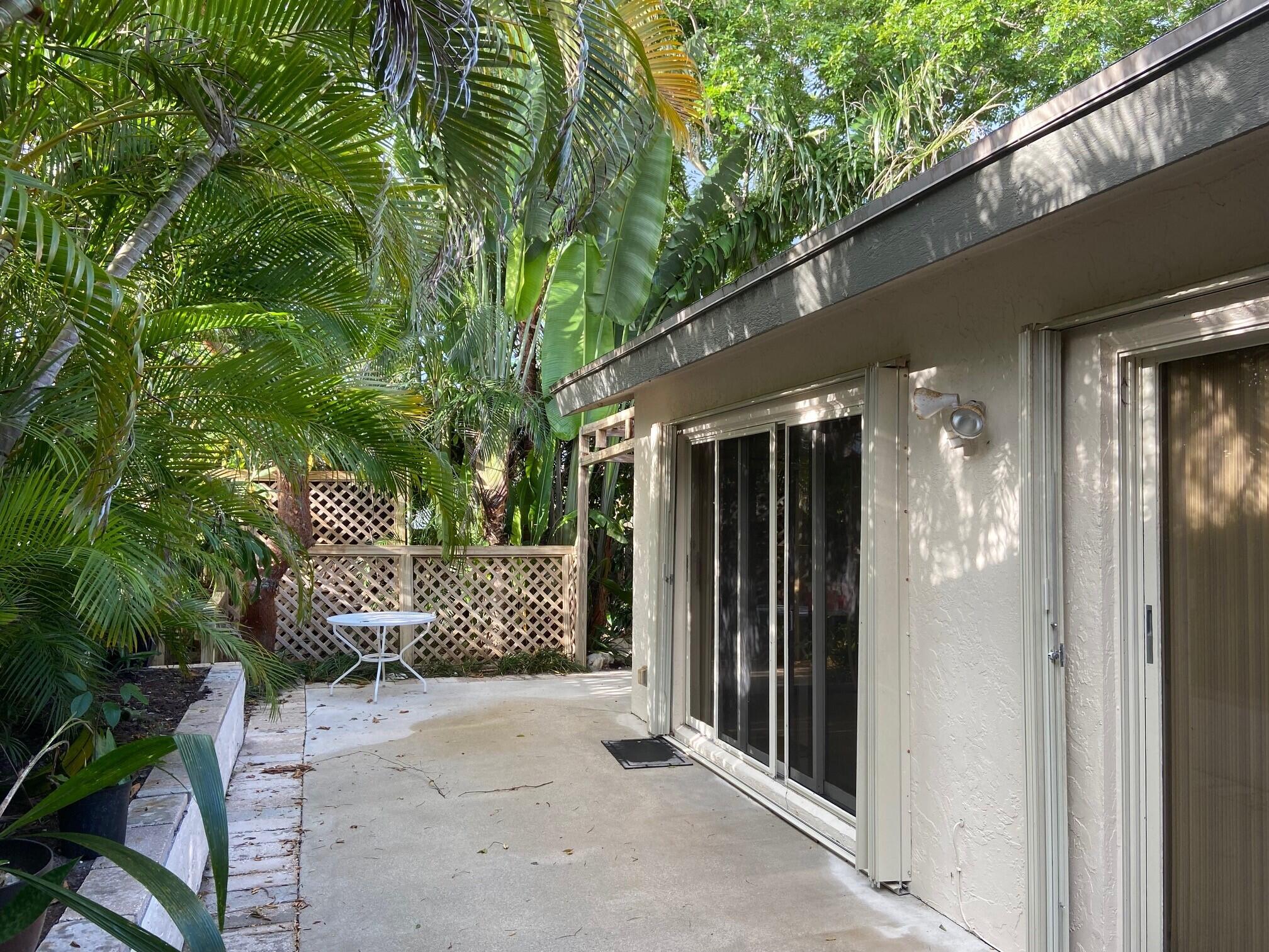 66 Baytree Circle Boynton Beach, FL 33436 - Photo 22 of 24 Back of House