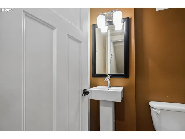 $535,000 | 14323 Southwest Burlwood Lane, Beaverton, OR 97005