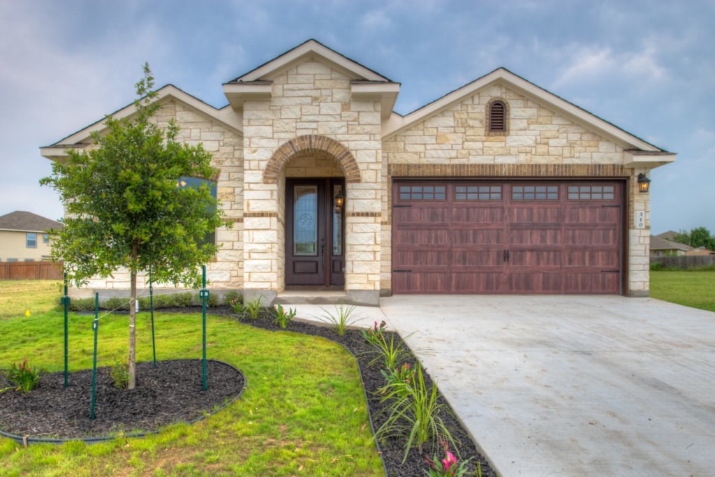 310 Gettysburg Loop Elgin, TX 78621 - Photo 1 of 1 Gallery Image 1