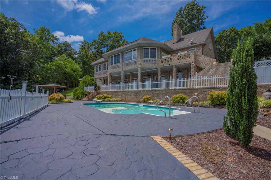 2307 Riverside Drive Lexington, NC 27292 - Photo 10 of 30 pool and deck