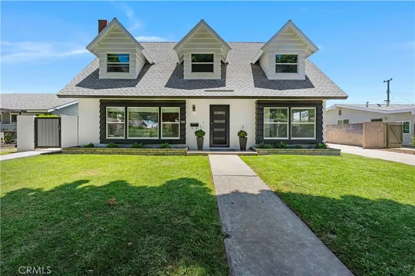 $1,449,000 | 530 Stanford Avenue, Fullerton, CA 92831