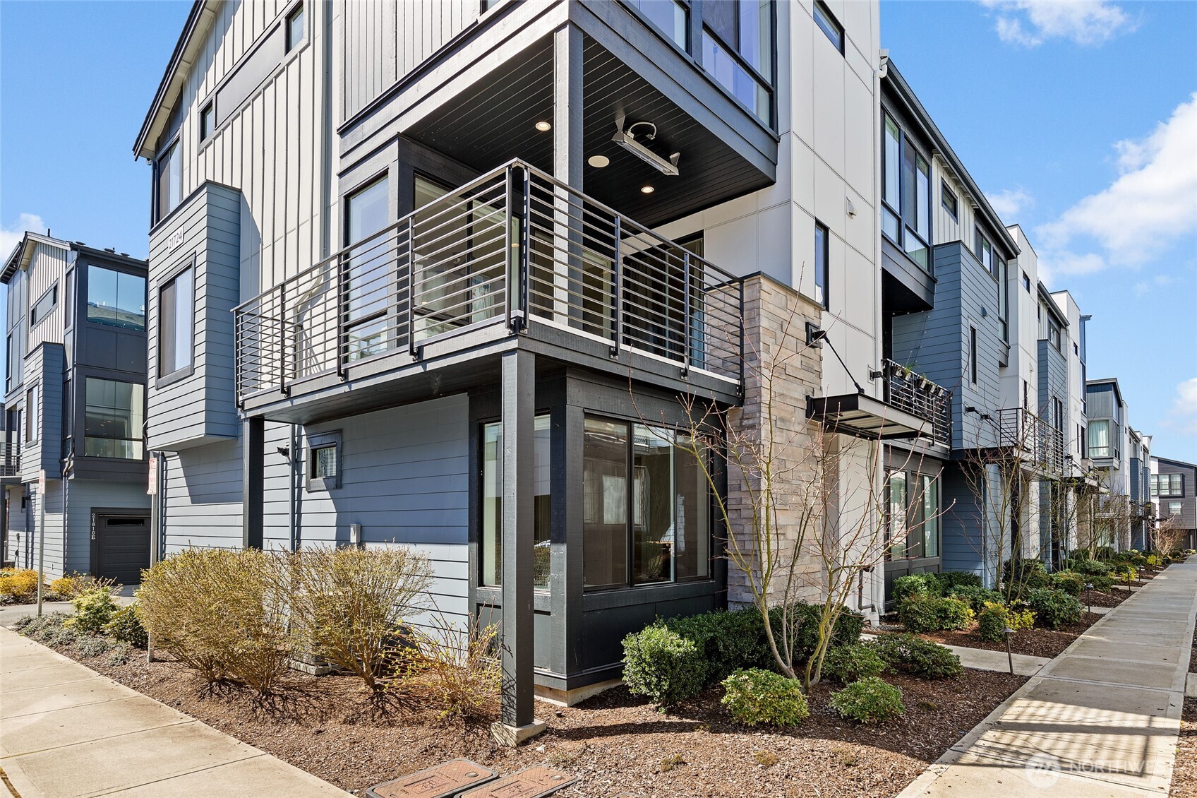 21724 25th Avenue Southeast, Unit A Bothell, WA 98021 - Photo 2 of 38