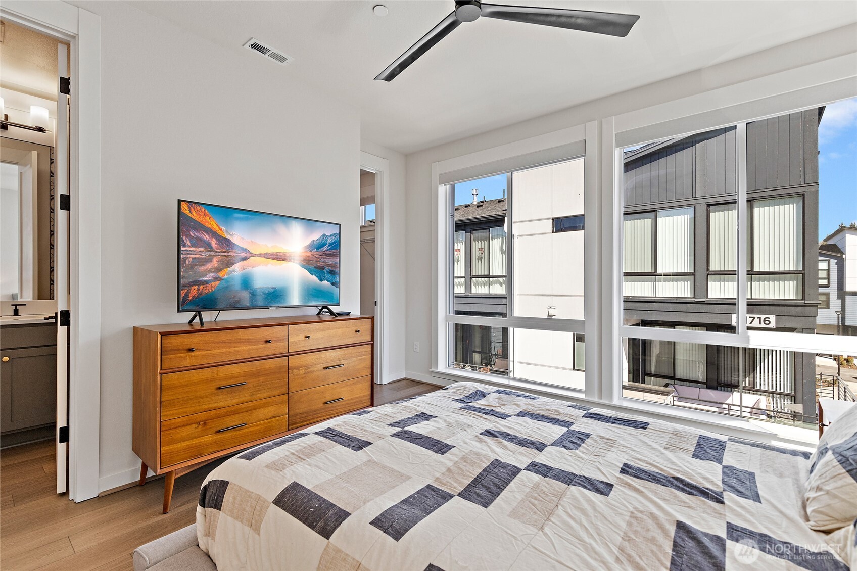 21724 25th Avenue Southeast, Unit A Bothell, WA 98021 - Photo 24 of 38