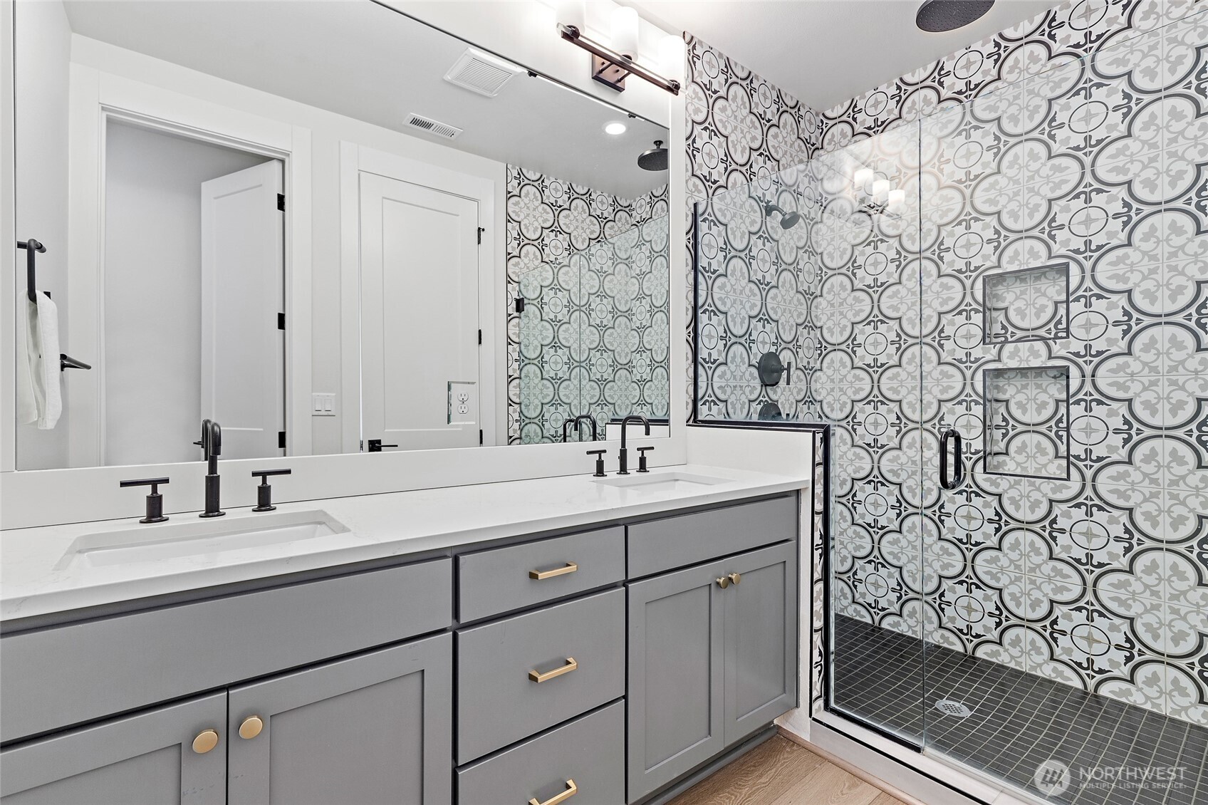 21724 25th Avenue Southeast, Unit A Bothell, WA 98021 - Photo 25 of 38