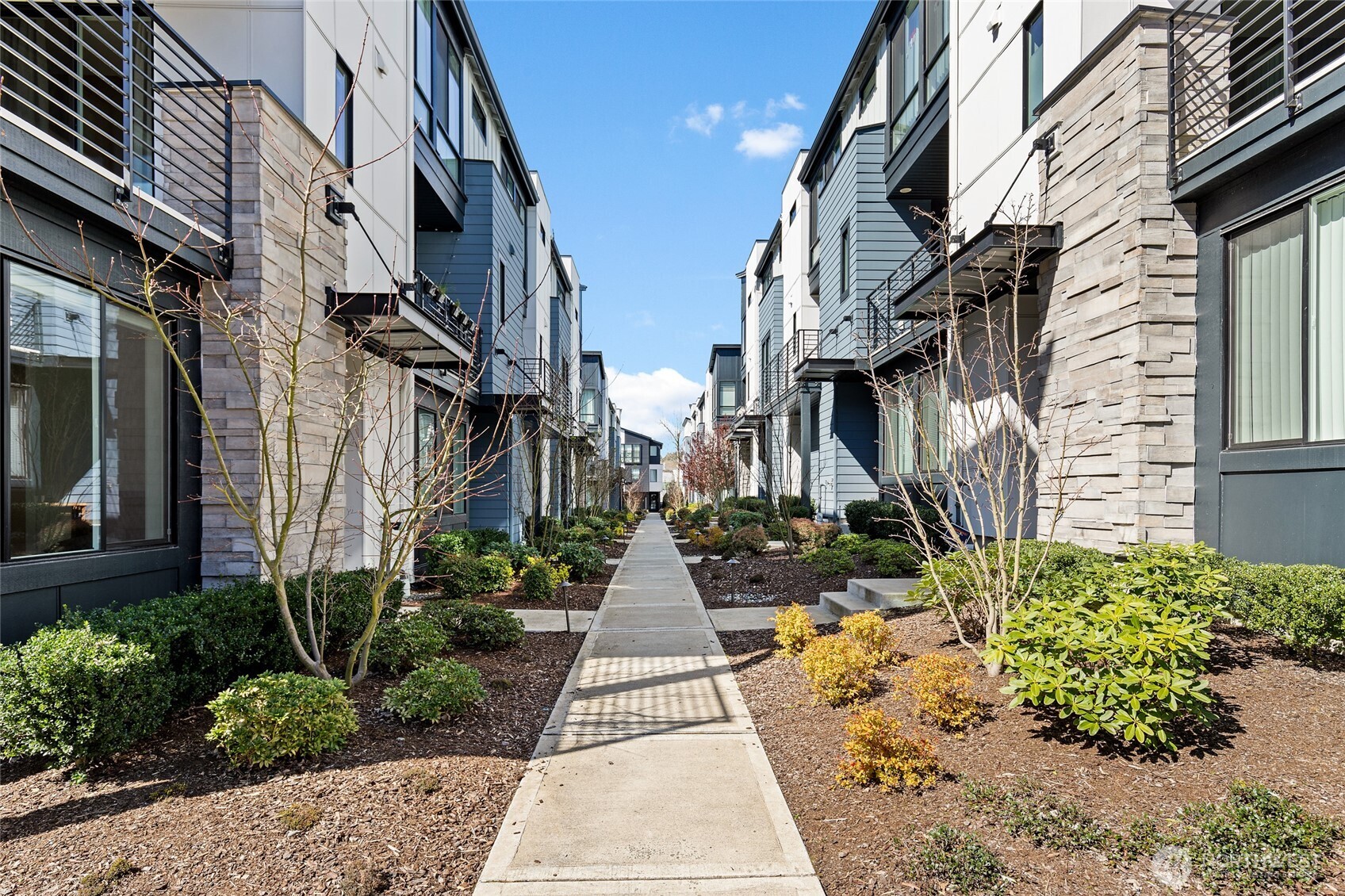 21724 25th Avenue Southeast, Unit A Bothell, WA 98021 - Photo 3 of 38