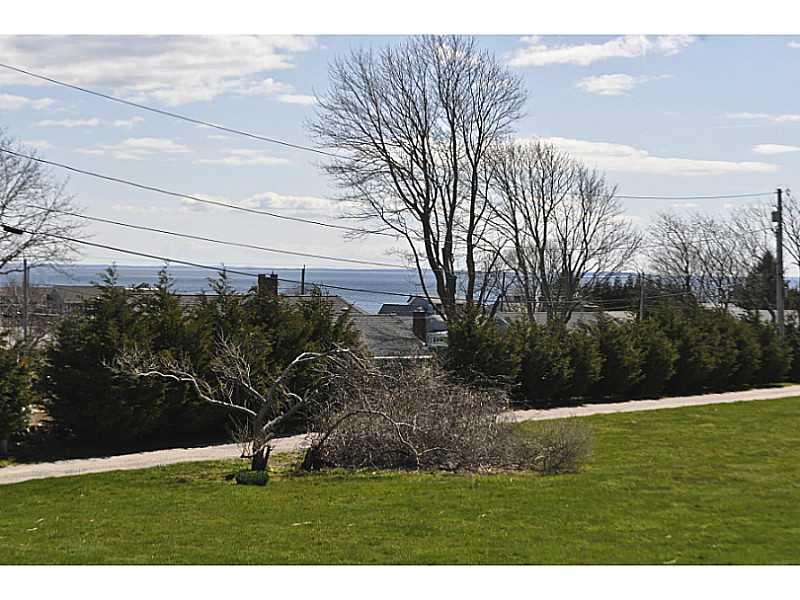29 Side Road Little Compton, RI 02837 - Photo 5 of 25 View.