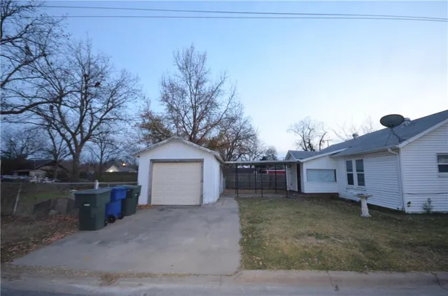 $1,149 | 1103 South Willow Street, Sherman, TX 75090