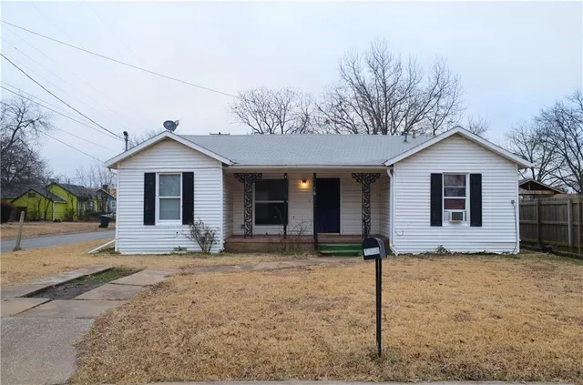 $1,149 | 1103 South Willow Street, Sherman, TX 75090