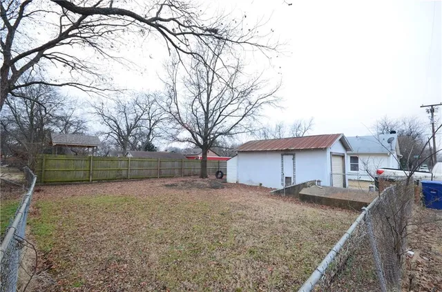 $1,149 | 1103 South Willow Street, Sherman, TX 75090