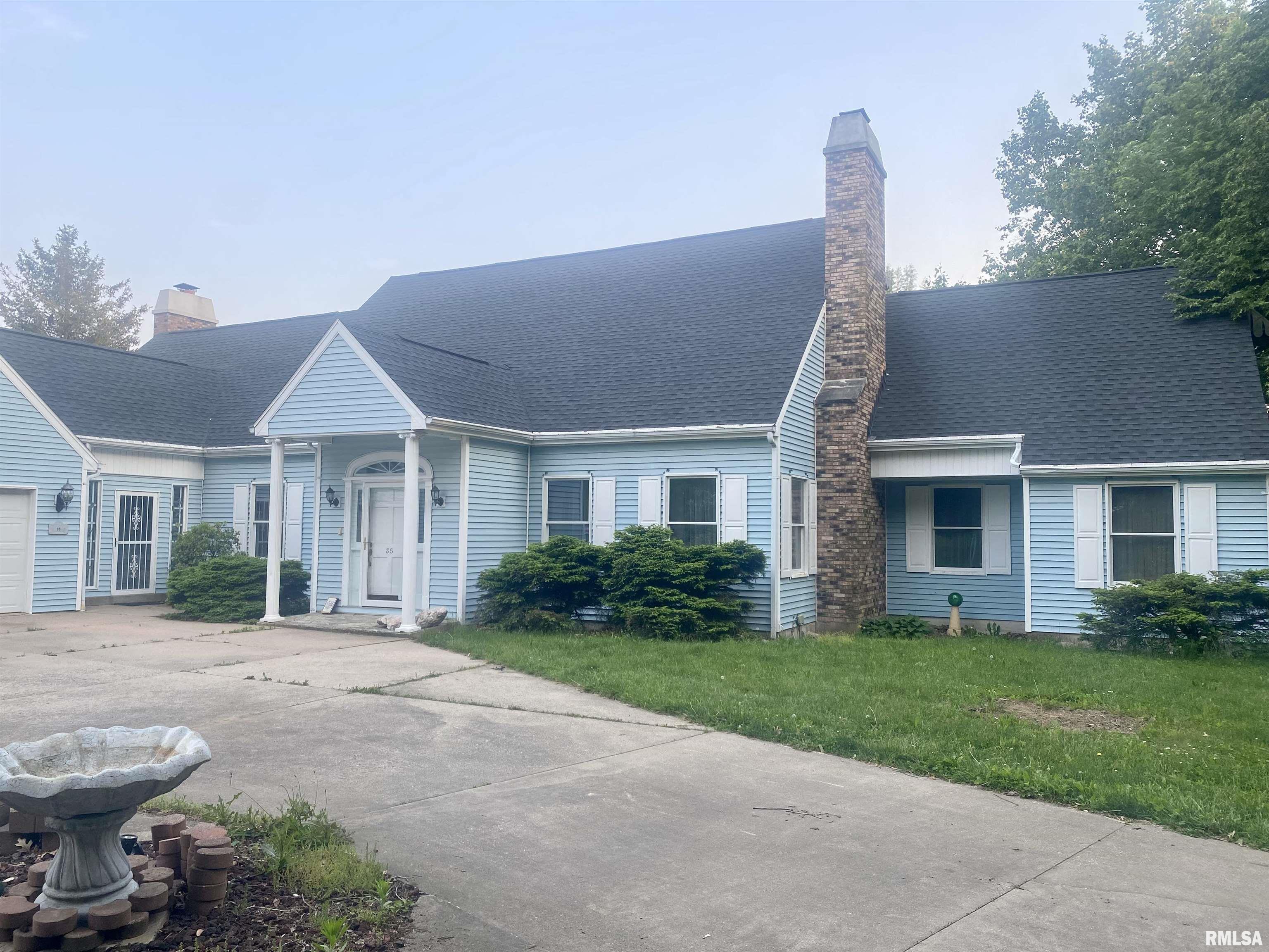 35 Lake Michael Drive Macomb, IL 61455 - Photo 2 of 53