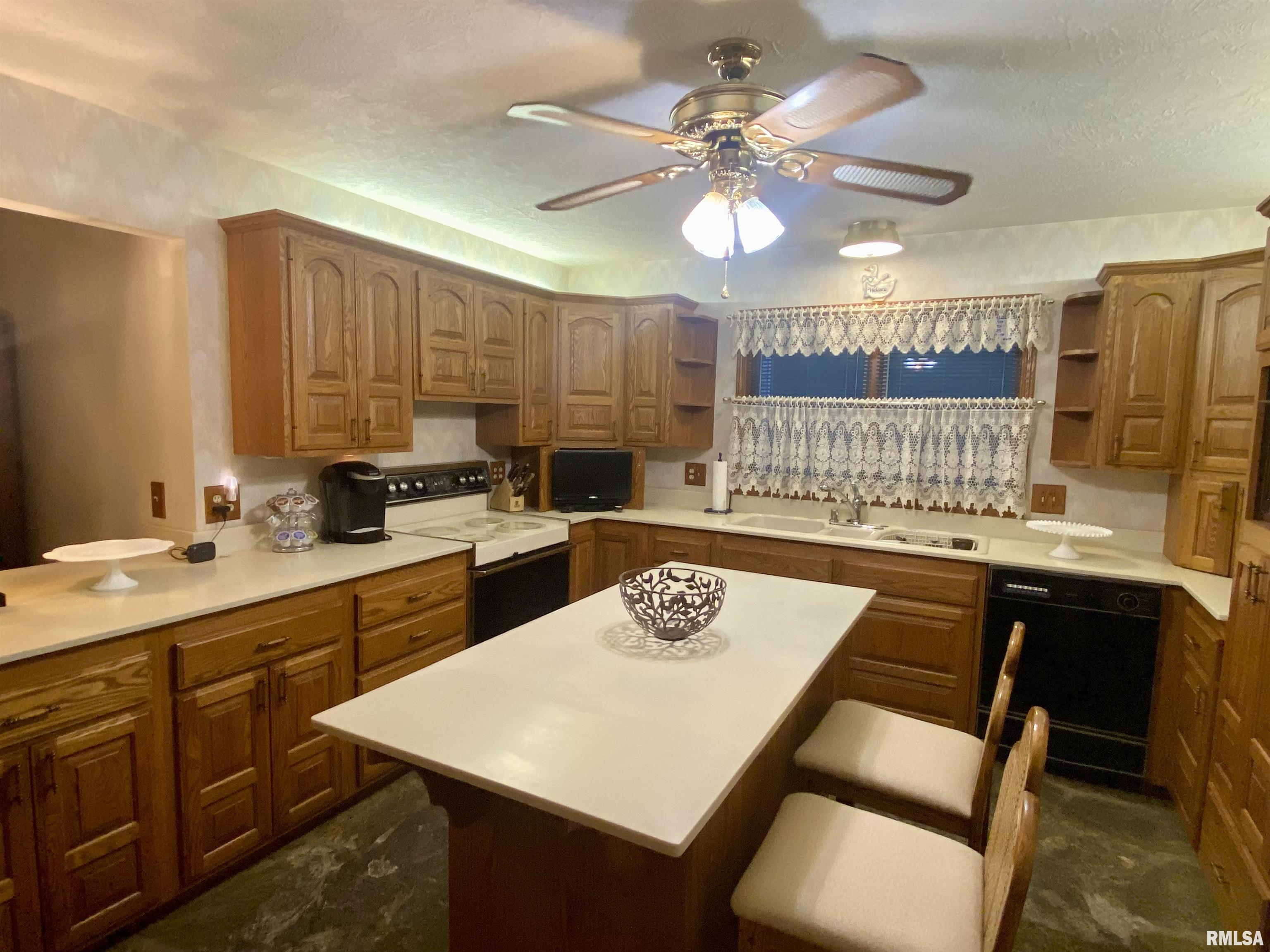 35 Lake Michael Drive Macomb, IL 61455 - Photo 22 of 53