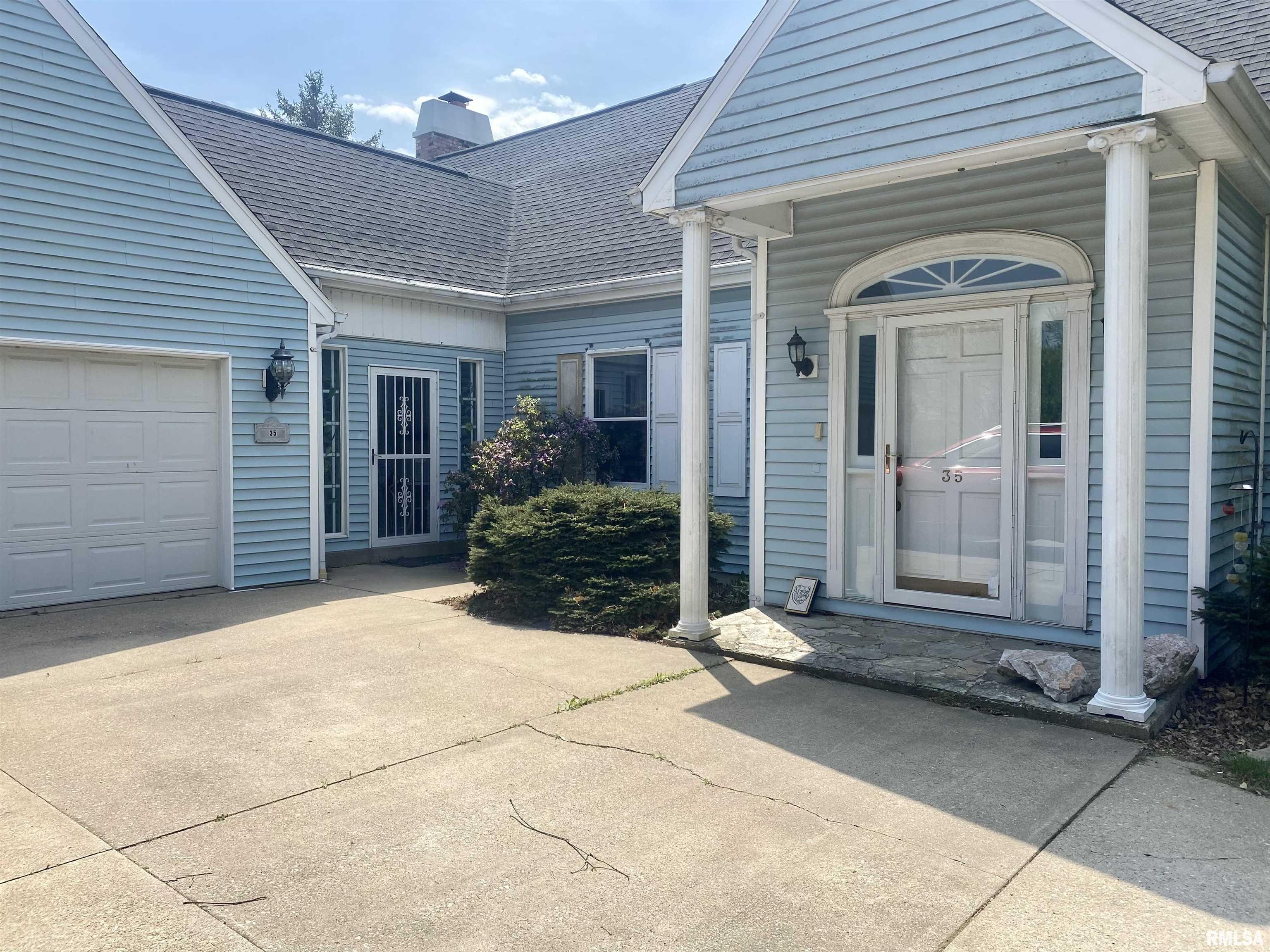 35 Lake Michael Drive Macomb, IL 61455 - Photo 5 of 53