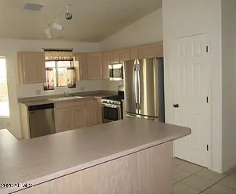 2839 Greenbrier Road Sierra Vista, AZ 85650 - Photo 3 of 8 Screenshot_20230217_165732_Chrome_2
