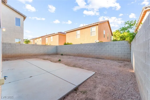 $1,900 | 9412 Plover Falls Avenue, Las Vegas, NV 89149