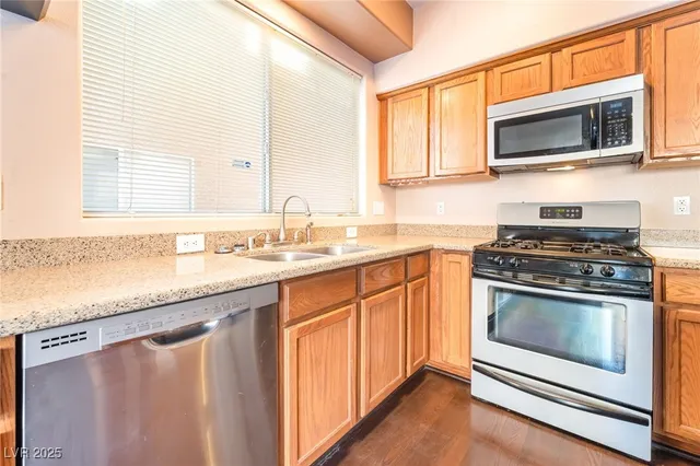 $1,900 | 9412 Plover Falls Avenue, Las Vegas, NV 89149