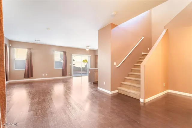 $1,900 | 9412 Plover Falls Avenue, Las Vegas, NV 89149