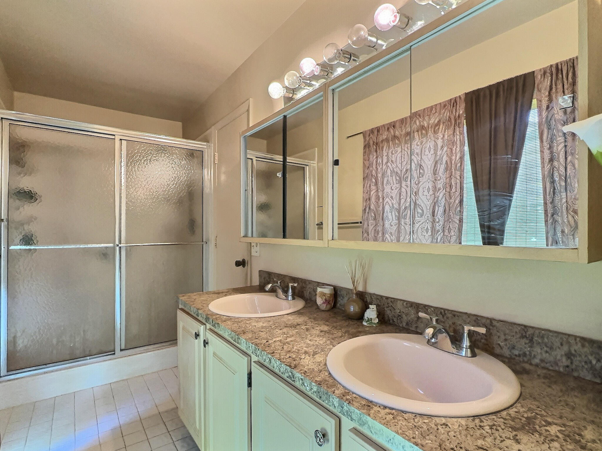 11406 Whisper Lake Way Boca Raton, FL 33428 - Photo 16 of 27 Master bath