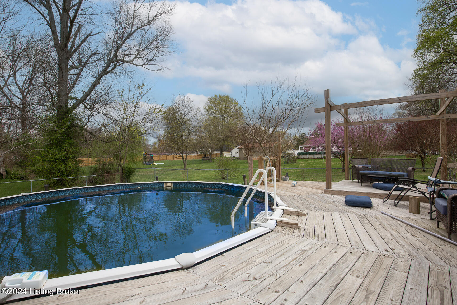 6679 Rutledge Road Louisville, KY 40258 - Photo 34 of 34 6679 Rutledge-29