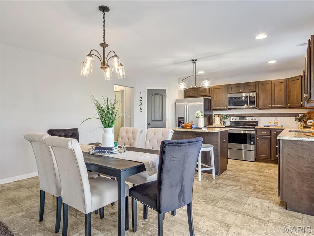 1235 Castle Green Drive Waterloo, IL 62298 - Photo 12 of 39