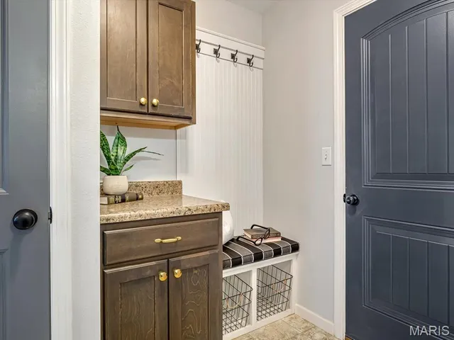 $398,975 | 1235 Castle Green Drive, Waterloo, IL 62298