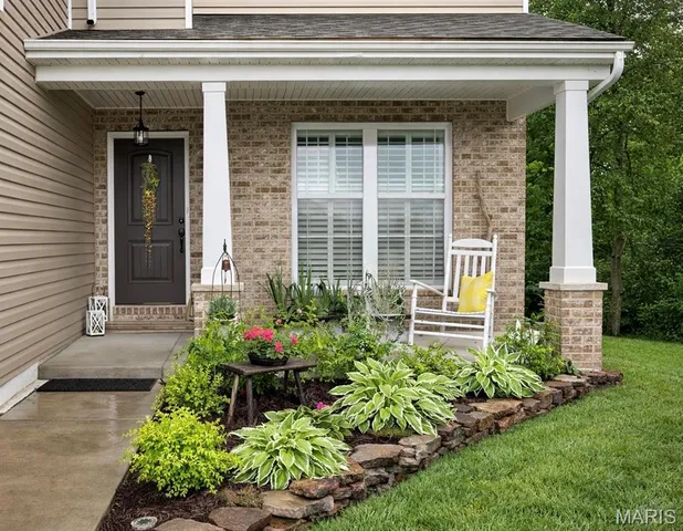 $398,975 | 1235 Castle Green Drive, Waterloo, IL 62298