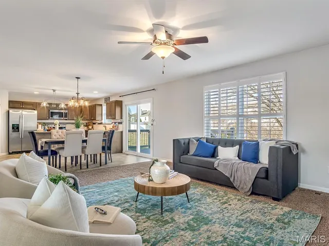 $398,975 | 1235 Castle Green Drive, Waterloo, IL 62298