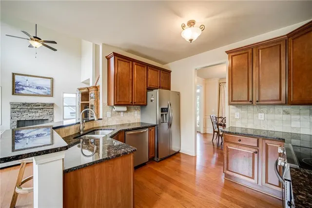 $669,900 | 10 Altar Rock Court, Cartersville, GA 30121