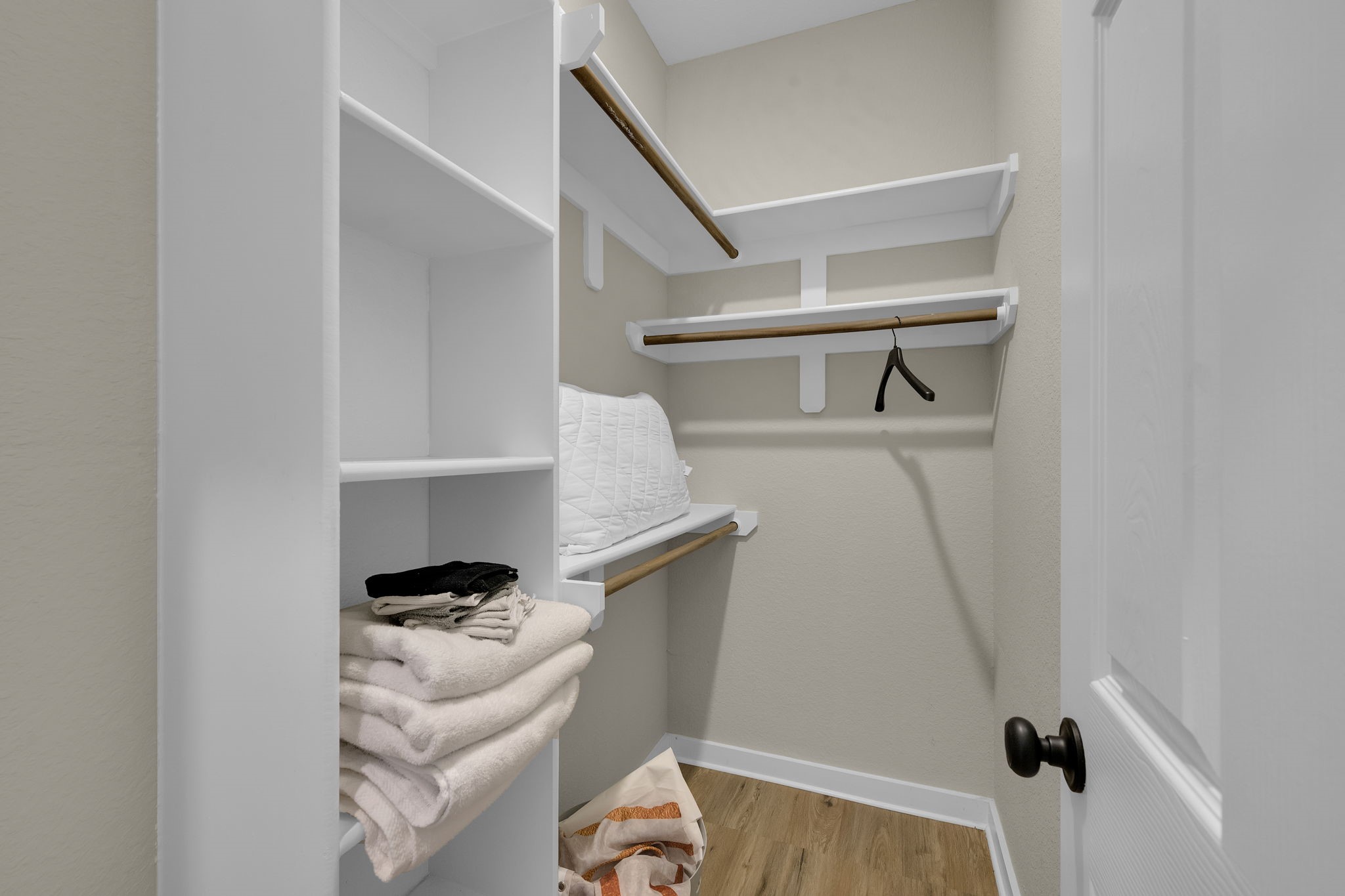 10317 Lake Road, Unit 6B Houston, TX 77070 - Photo 13 of 19 Gallery Image 13