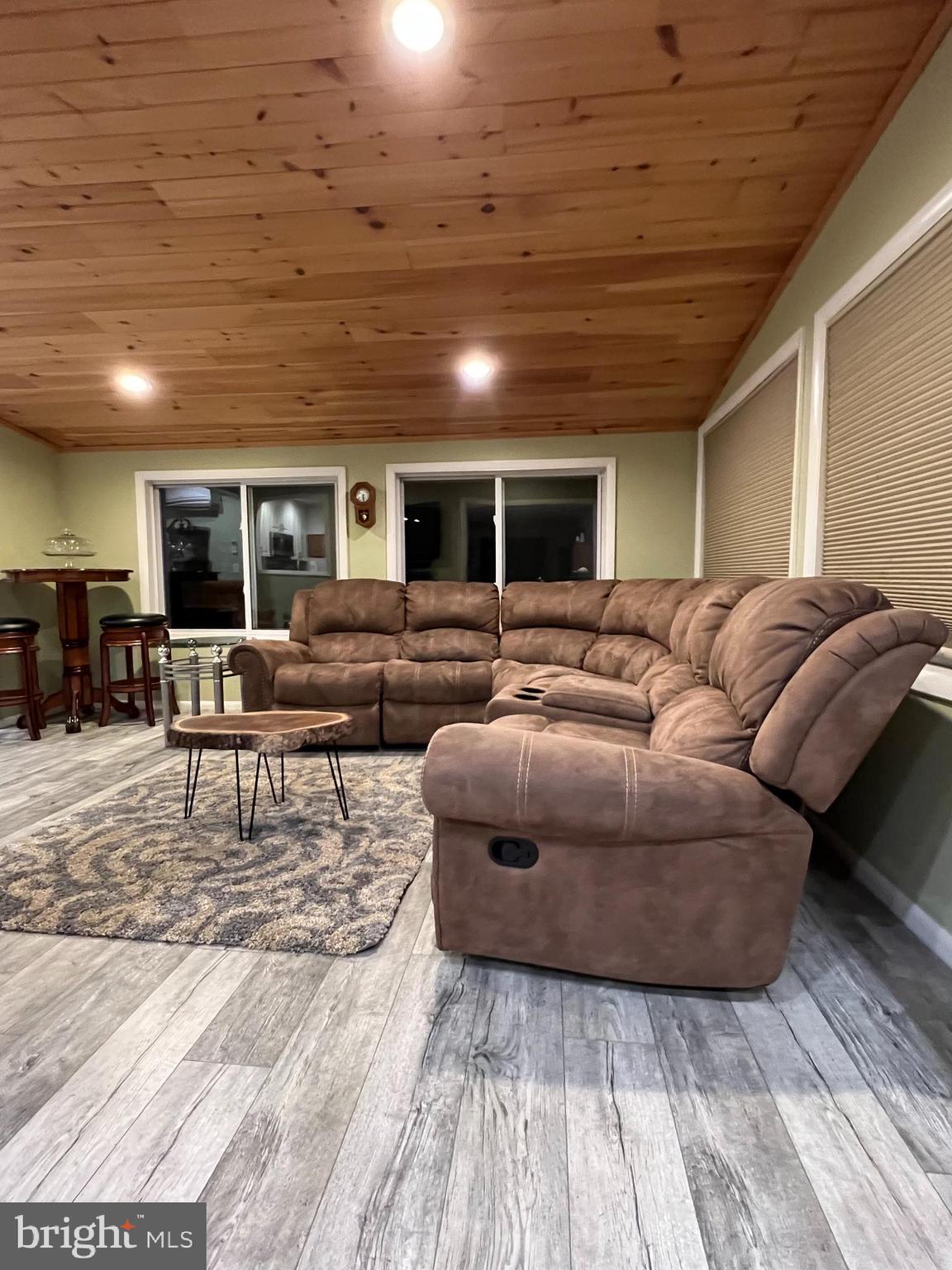 8044 Pine Ridge Road Pasadena, MD 21122 - Photo 6 of 52 family rm view