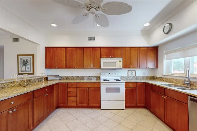 $400,000 | 5030 Harmony Circle, Unit 204, Vero Beach, FL 32967