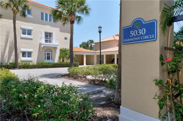 $400,000 | 5030 Harmony Circle, Unit 204, Vero Beach, FL 32967