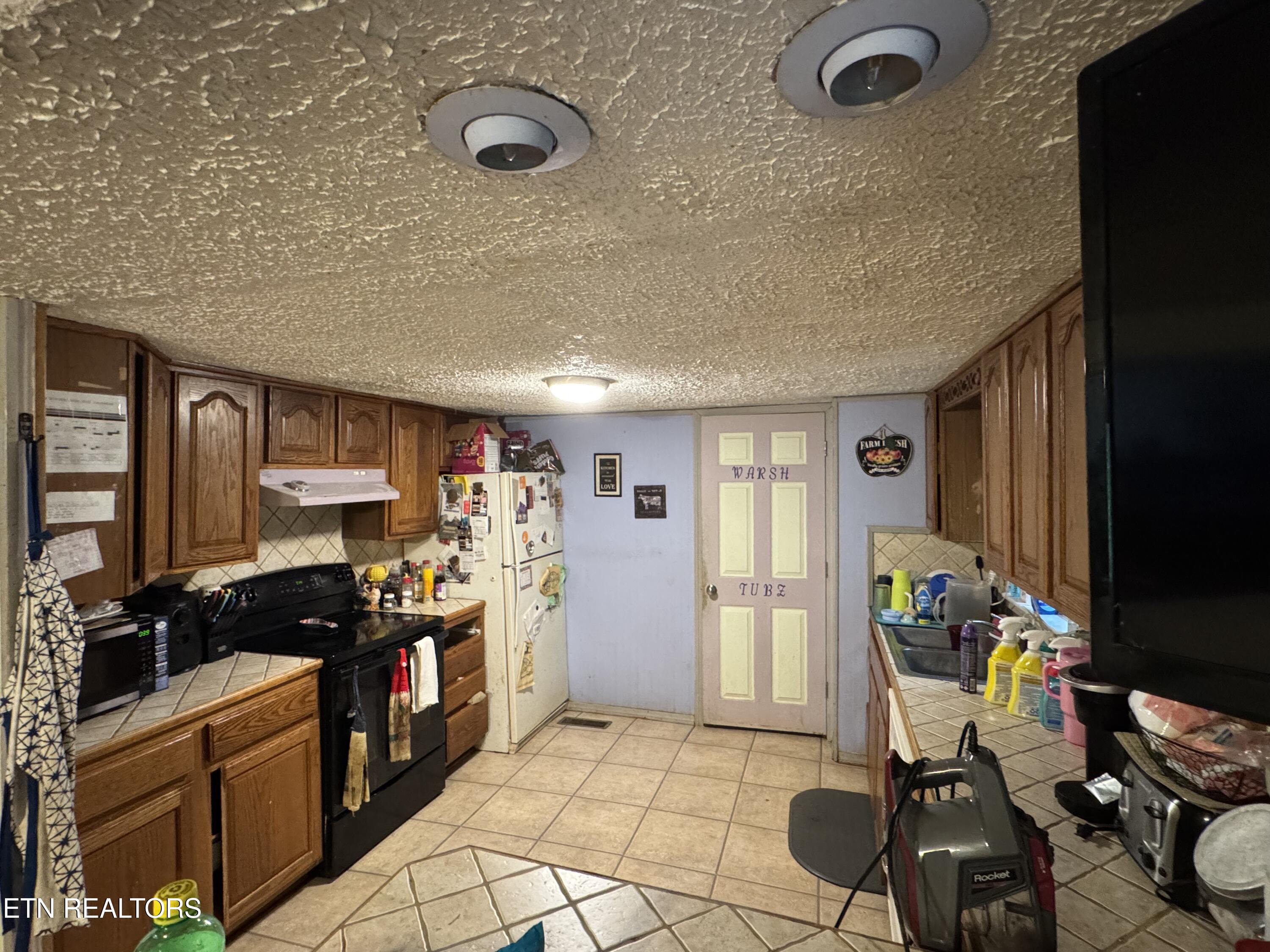 3441 Glendale Road Bybee, TN 37713 - Photo 5 of 16 IMG_4739