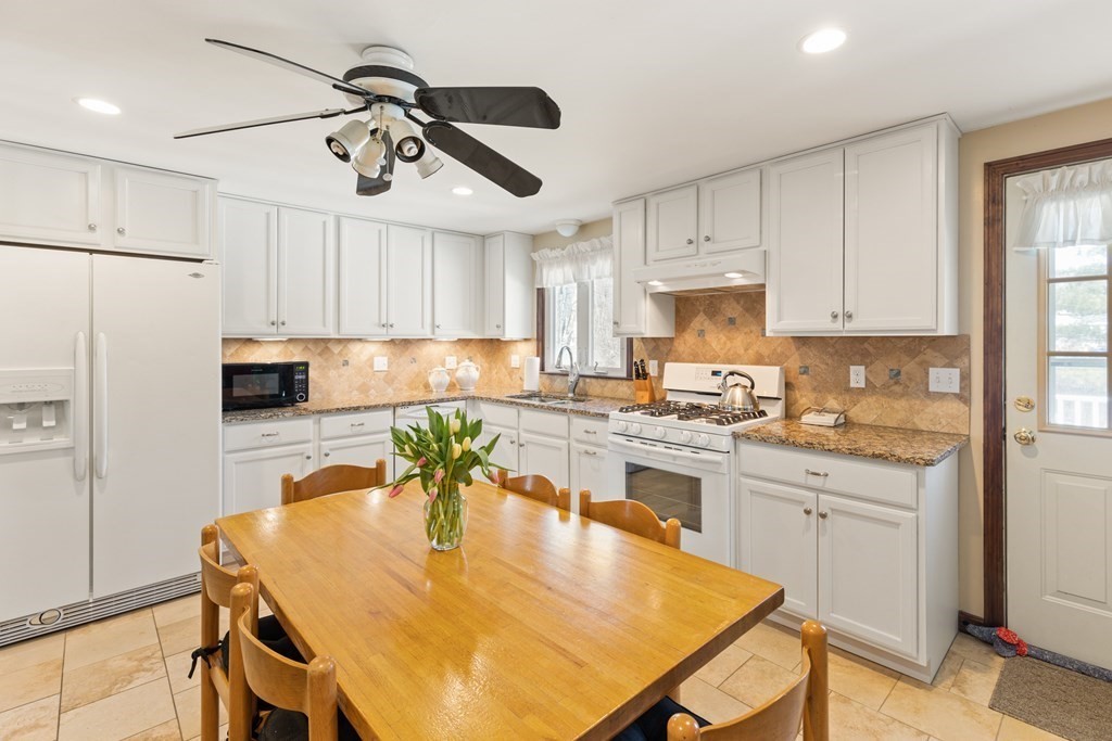 2 Teresa Road Hopkinton, MA 01748 - Photo 4 of 34 Gallery Image 4