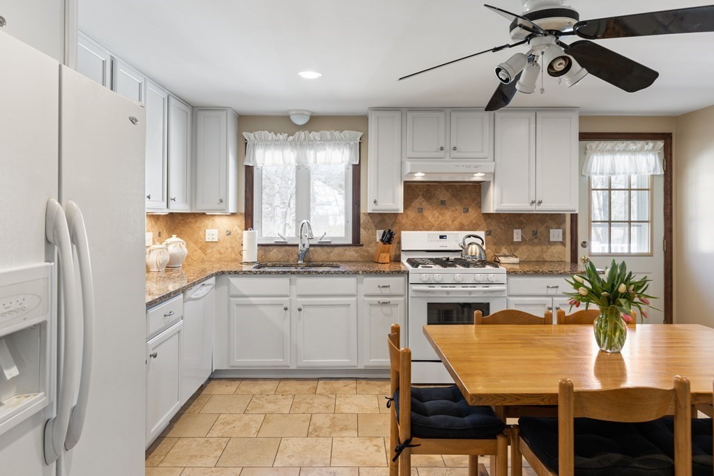 2 Teresa Road Hopkinton, MA 01748 - Photo 5 of 34 Gallery Image 5
