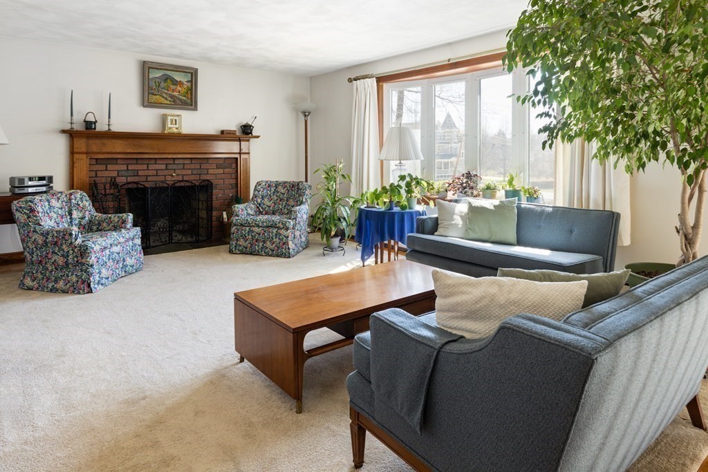 2 Teresa Road Hopkinton, MA 01748 - Photo 8 of 34 Gallery Image 8
