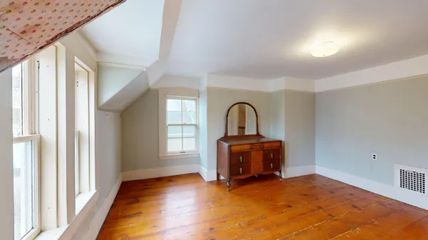 $279,000 | 9 Sewall Street, Augusta, ME 04330