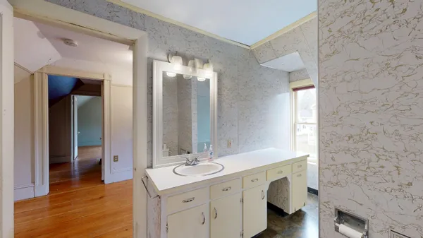 $279,000 | 9 Sewall Street, Augusta, ME 04330