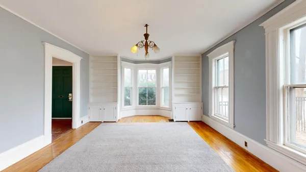 $279,000 | 9 Sewall Street, Augusta, ME 04330